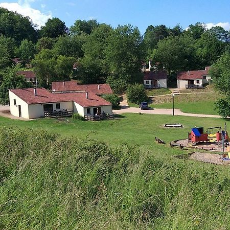 Bungalows Du Lac De Rabais Virton Esterno foto