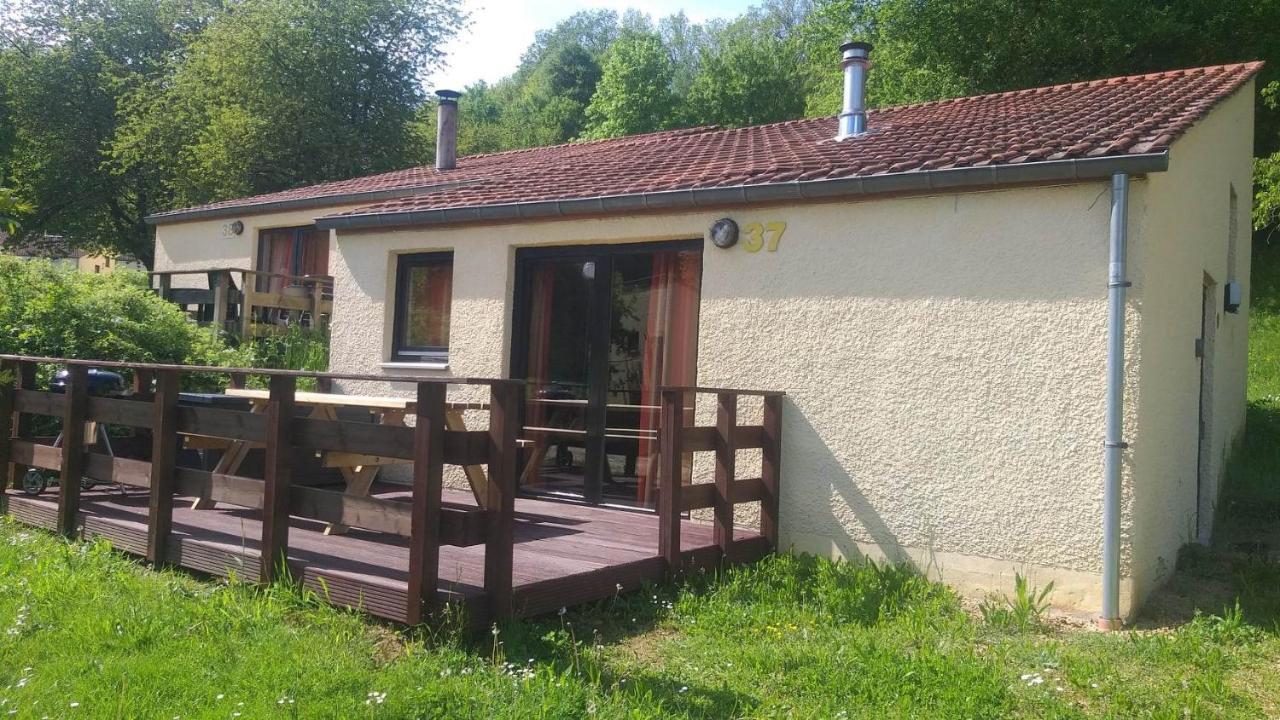 Bungalows Du Lac De Rabais Virton Esterno foto
