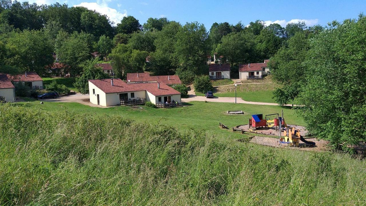 Bungalows Du Lac De Rabais Virton Esterno foto